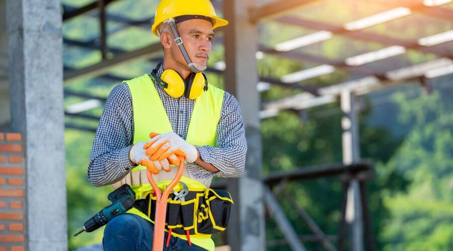 Professional gutter cleaning in Reinholds, PA